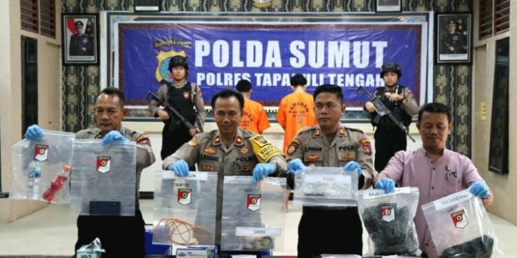 Polres Tapteng Konfrensi Pers Kasus Pembunuhan Berencana di Pantai Kalangan Indah.