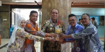 Pj Bupati Langkat Faisal Hasrimy Jemput Piala Adipura tahun 2023 untuk Langkat