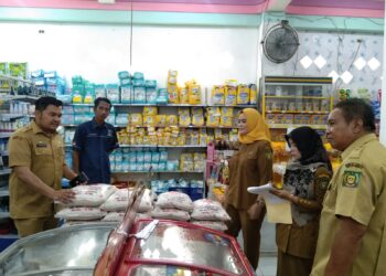 Menjelang Bulan Ramadhan TPID Sidak ke Pasar dan Swalayan