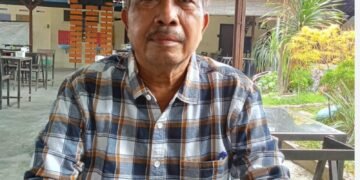 Melalui jumpa pers,Kasek SMPN 5 Stabat membantah tudingan dirinya menikah siri.