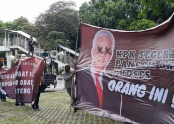 Minta Ganjar Segera Diperiksa Agar Tepis Isu Kriminalisasi,Masyarakat Anti Korupsi Geruduk KPK