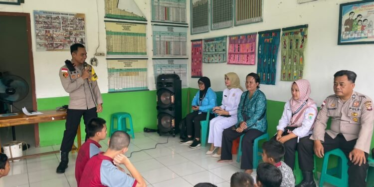 *Kapolsek Silat IPDA Egidius Egi, S.H Melakukan Penyuluhan Terkait Kenakalan Remaja*