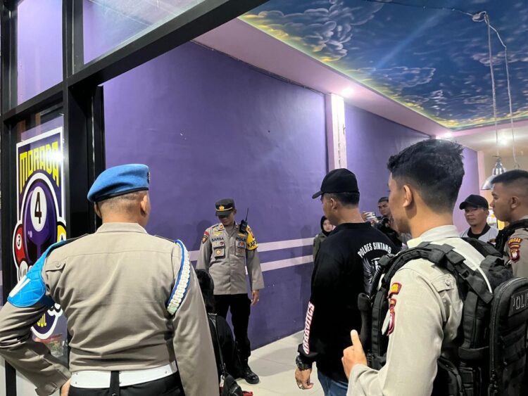 *Polres Sintang Turunkan Ratusan Personel Antisipasi Gangguan Kamtibmas Selama Bulan Ramadhan*
