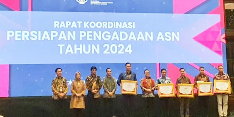 Pj. Bupati Tapteng Hadiri Rapat Koordinasi Persiapan Pengadaan ASN Tahun 2024