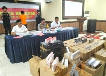 Luput Dari Pengawasan Bea Cukai, Rokok Tanpa Cukai Dari Malaysa Diamankan Satreskrim Polres Sanggau.