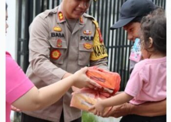 Kapolres Tapanuli Tengah Sumut Berbagi Takjil dan Buka Puasa Bersama di Pandan