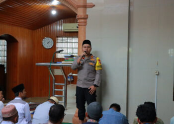 Kapolres Kota Sibolga AKBP Achmad Fauzy, SH, SIK, MIK Laksanakan Jum’at Curhat di Masjid Al- Hikmah