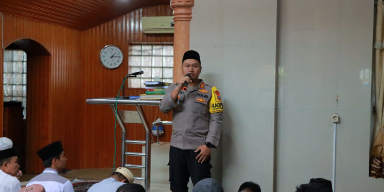 Kapolres Kota Sibolga AKBP Achmad Fauzy, SH, SIK, MIK Laksanakan Jum’at Curhat di Masjid Al- Hikmah
