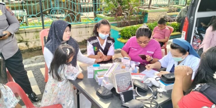 Jama’ah Sholat ‘Id Warga Kota Sibolga Check Kesehatan Gratis Dari Polres Sibolga.
