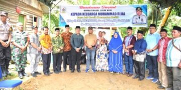 Ketiga Kalinya Pj. Bupati Dr. Sugeng Riyanta,SH.MH Berikan Bantuan Rp 25 Jt. Perbaikan Rumah Tidak Layak Huni di Badiri Tapanuli Tengah