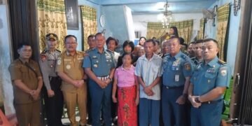 Kedatangan Komandan Puspomal Bersama Rombongan Menjadi Penawar Hati Pihak Keluarga Yang Sedang Berkabung Akhirnya Terobati