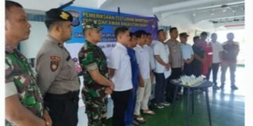 Polres Sibolga Laksanakan Test Urine 18 Awak Kapal Harmoni.