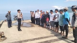 Polres Tapteng Dan Polairud Check Kapal Wisata Laut Di Pantai Pandan.