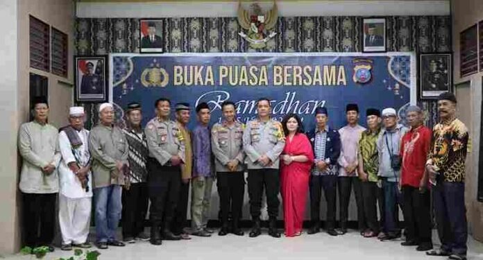 Polres Tapanuli Tengah Buka Puasa Bersama Purnawirawan POLRI Dan Warakauri.