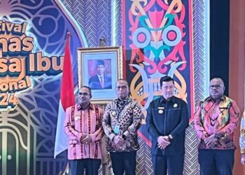 Pj. Bupati Tapanuli Tengah Sumut Terima Penghargaan Revitalisasi Bahasa Daerah Dialeg Sorkam