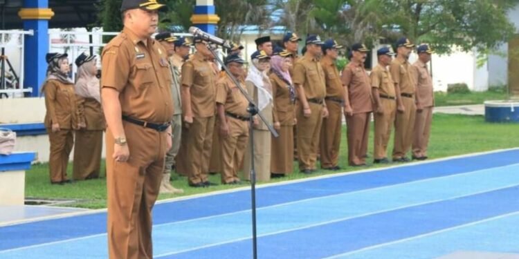 Saat Apel Gabungan ASN, Pj. Sekdakab Tapanuli Tengah, Ingatkan ASN Tentang Disiplin