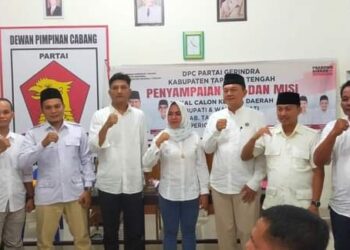 Pasangan Bacalon Bupati – Wakil Bupati Tapanuli Tengah Periode 2024-2029 Sampaikan Visi – Misi di Sekretariat DPC Partai Gerindra.