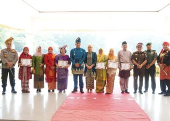 Pimpin Upacara Hardiknas, Pj Bupati Langkat titipkan Pesan Khusus ke Guru se Kabupaten Langkat