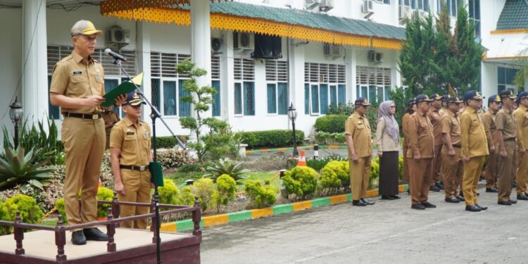 Sekda Kab.Langkat Amril Pimpin Apel Gabungan Pemerintah Kabupaten Langkat