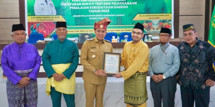 Serius Pemajuan Kebudayaan Daerah, Pj.Bupati Langkat akan wajibkan pemakaian teluk belanga di hari Jum’at untuk ASN