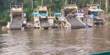 Dinas Lingkungan Hidup Tidak Pernah  Menyetujui Atau Memberikan Izin Untuk Melakukan Penambangan Emas Di Bantaran Sungai Kapuas