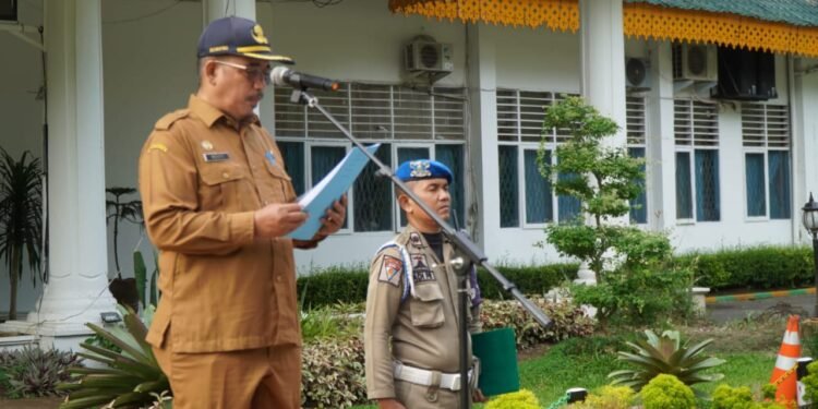 Asisten Administrasi Umum Musti Pimpin Apel Gabungan Pemkab Langkat
