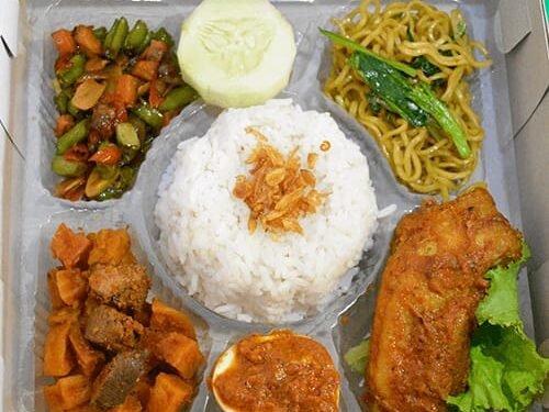 JANGAN JADIKAN MAKAN BERGIZI GRATIS MENJADI BANTUAN SOSIAL TAPI HARUS MENJADI PROGRAM PEMBERDAYAAN