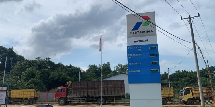 Terkait Pemberitaan Di Salah Satu Media Terbitan Kalbar Tentang BBM Pertalit dan Oprasional SPBU 64.785.15 Sanggau, Pihak Management Persilahkan Datang dan Langsung Ke Official Kantor Kami..!!