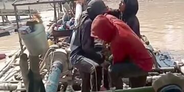 Lapor Pak Kapolri Dan Pak Kapolda Kalbar Penambang Emas Tanpa Izin ( PETI )Kembali Marak Di Kabupaten Sanggau Kalimantan Barat.