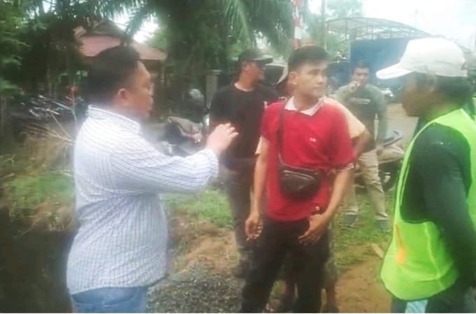 Seorang Wartawan Dianiaya,Karena Viral Diberitakan Pelaksanan Proyek Rumah Dinas