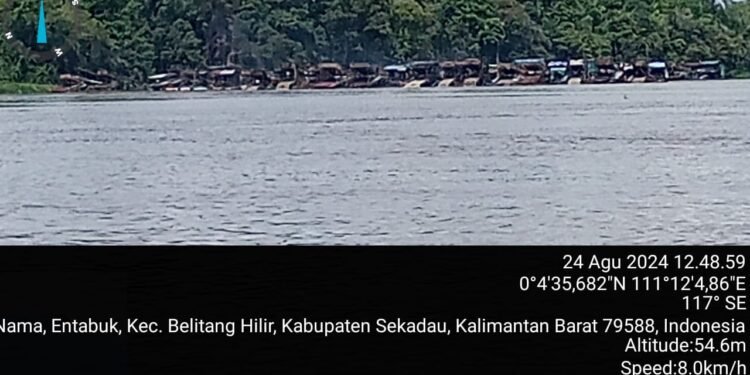 Lapor Pak Kapolri,Kapolda Kalbar Pipit Rismanto, S.IK., M.H. Gagal Berantaskan PETI Di Sungai Kapuas,Tidak Seperti Statement Di 100 Hari Kerjanya,Ada Apa..!?