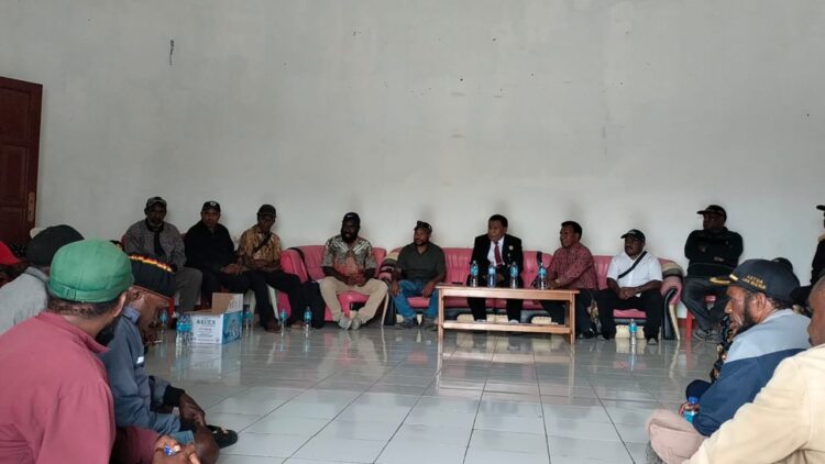 Ketua Umum LMA Papua Tanggapi Aksi Demonstran Di Pegunungan