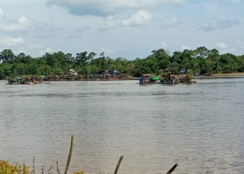 Diduga Polsek Sepauk Ternak Kegiatan PETI Disungai Kapuas