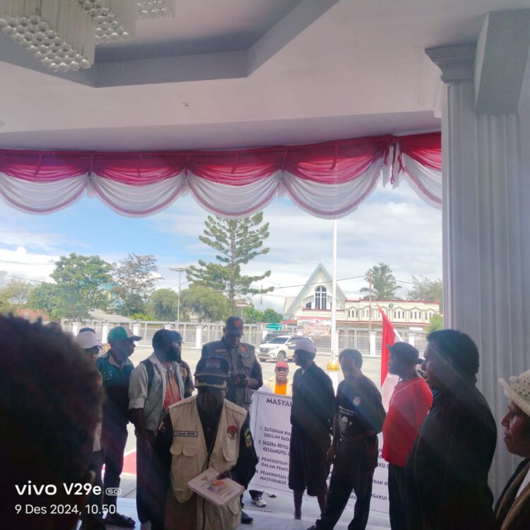 Demo Masyarakat Adat Papua Di Lapago Dipicu Tolak MRP Didalam PANSEL, LMA Desak Mendagri