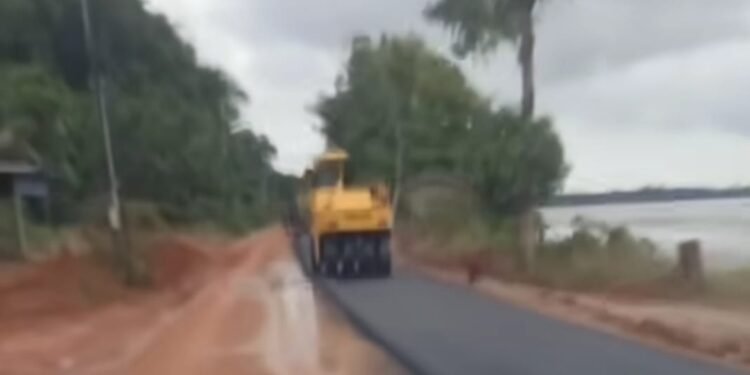 Proyek Struktur jalan TAYAN – MELIAU , Anggaran Rp 15 Miliar, Dinas PUPR Kabupaten Sanggau, Hanya Terlaksana 3,3 Kilometer