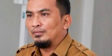 Camat Pinggir Zaman Rico Dakanahay Bersama Kasi dan Kasubbag Adakan Rapat Penyusunan Time Schedule Kegiatan Tahun 2024 