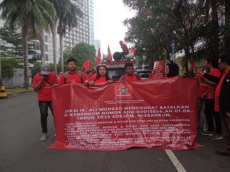 Masa Aksi Serukan “‎Batalkan SK Depinas SOKSI Pimpinan Misbahkun”, Pelanggar UU Ormas Permenkum No 18 dan No 2 Tahun 2025