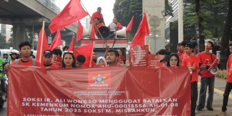 Masa Aksi Serukan “‎Batalkan SK Depinas SOKSI Pimpinan Misbahkun”, Pelanggar UU Ormas Permenkum No 18 dan No 2 Tahun 2025