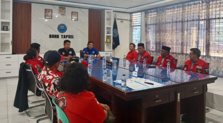 DPC Pemuda Batak Bersatu Tapanuli Tengah Tanda Tangani MoU Dengan BNNK Tapsel